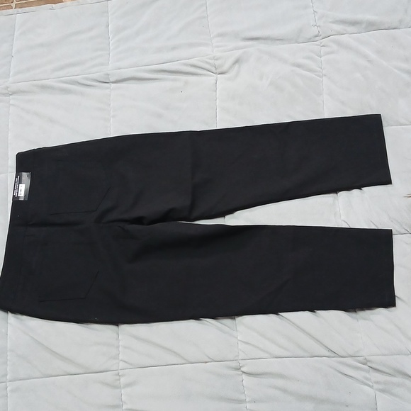 NWT Mario Serrani Comfort Stretch Capri Elegant Black Trousers Size Medium - Picture 5 of 7